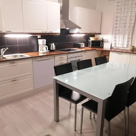 Majoituspalvelu Nurmi Oy Vaelitie 3a